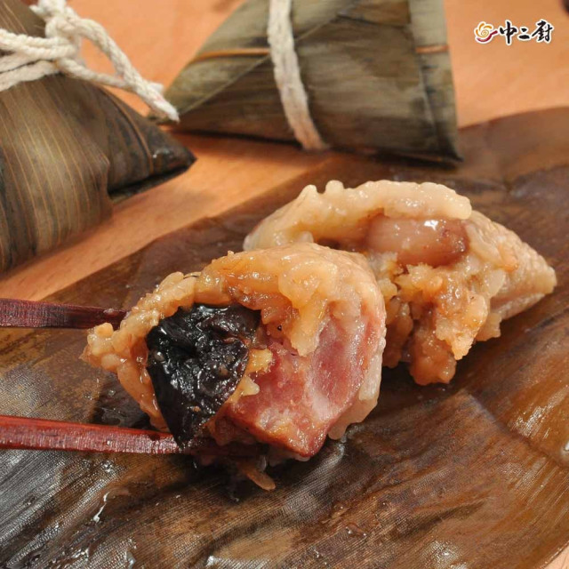 好運攏粽來!肉粽熱銷中!【中二廚】香腸蛋黃一口粽(40g/粒)(10粒/串)