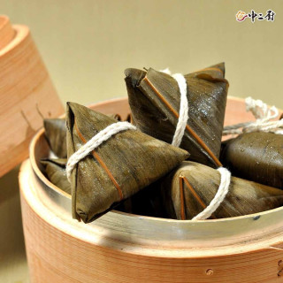 好運攏粽來!肉粽熱銷中!【中二廚】香腸蛋黃一口粽(40g/粒)(10粒/串)